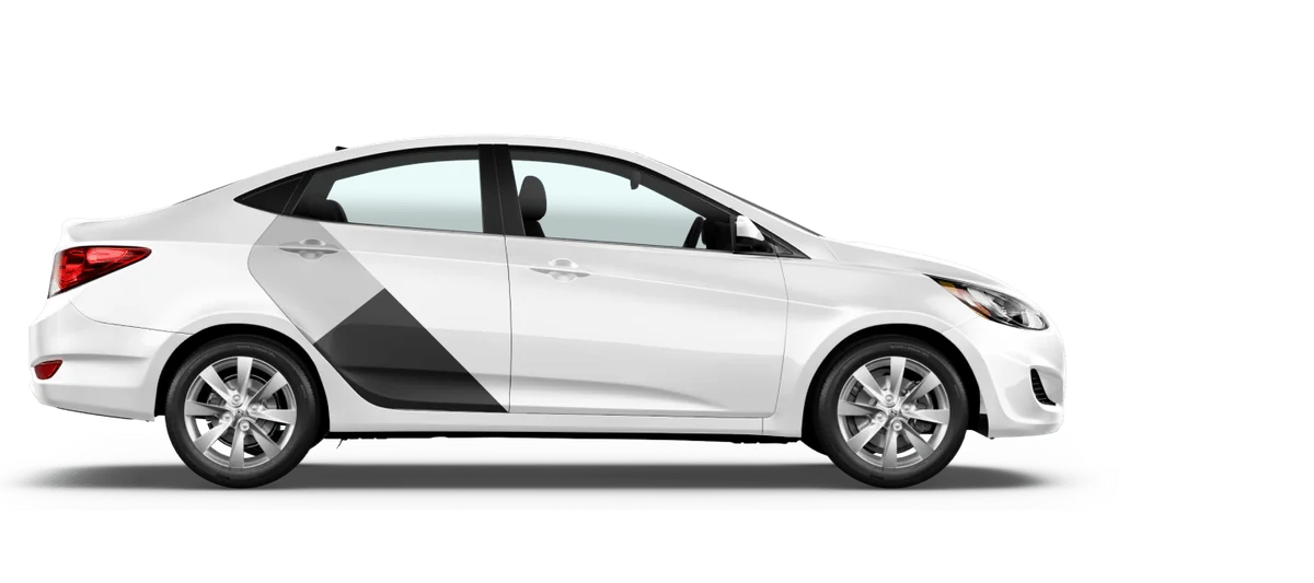 Hyundai Accent в оклейке такси